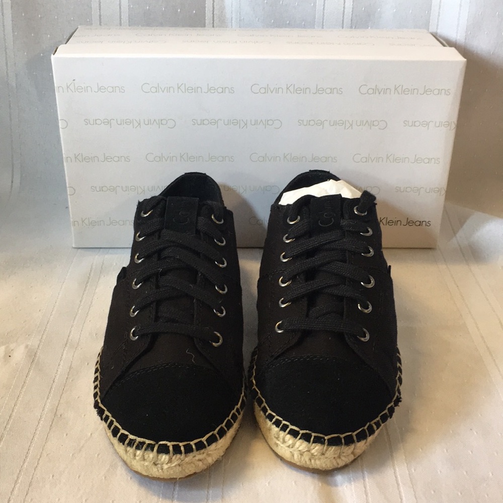 New! Calvin Klein Gisela Sneakers in black